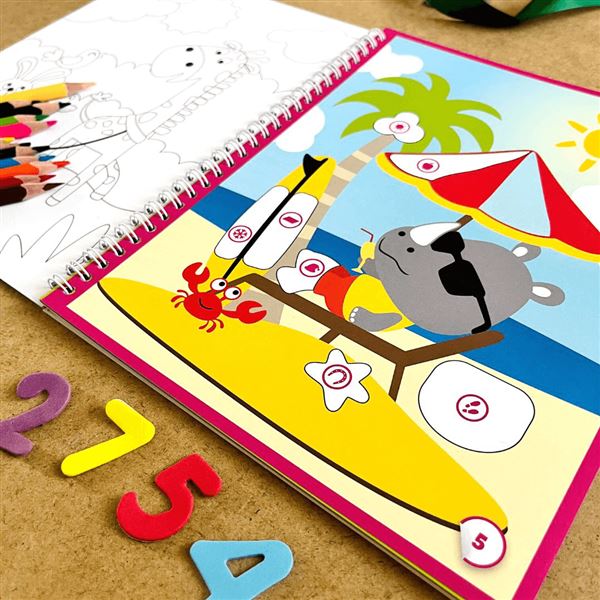 Objevuji tvary s nálepkami