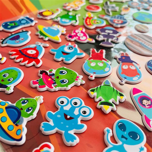 Tajemný vesmír s 3D samolepkami